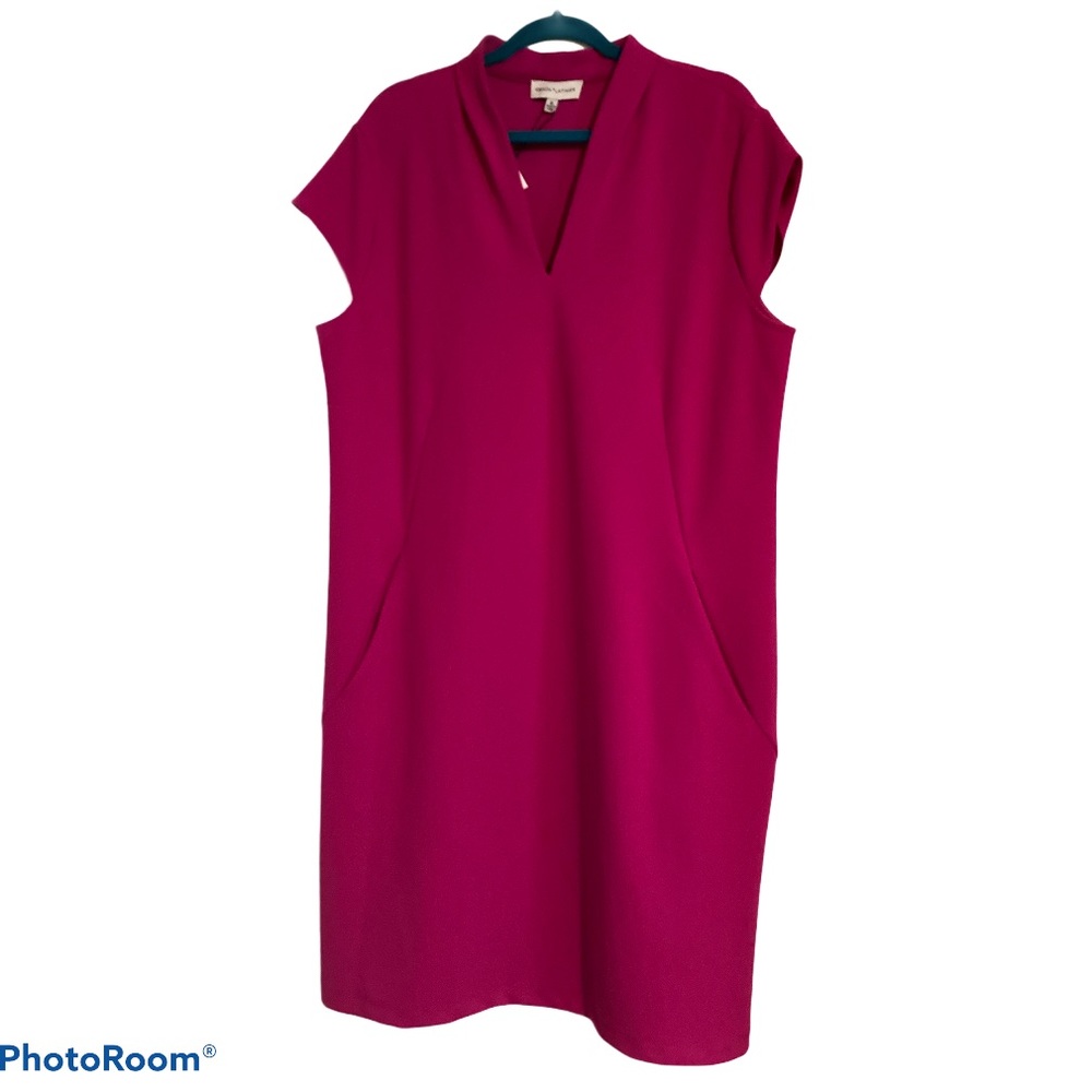 Gibson & Latimer Fuchsia Shawl V-Neck Sheath Dress